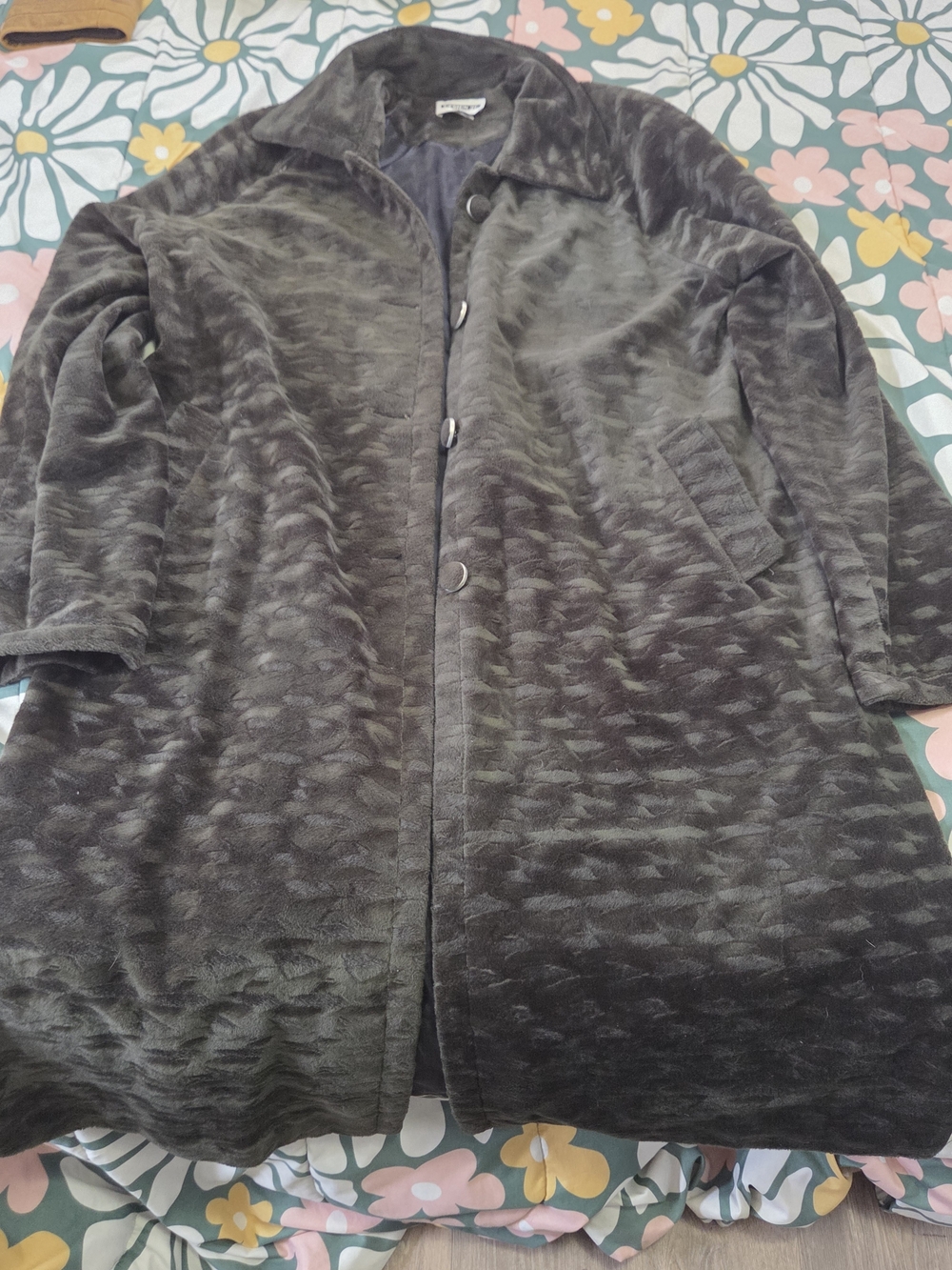 Vintage 90s Design 36 New York Textured Faux Fur Long Coat
​